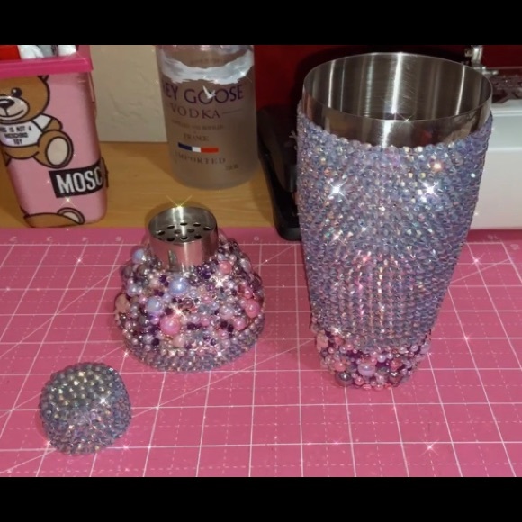 ✨  Bling’d Out Cocktail Mixer ✨ - Picture 3 of 5